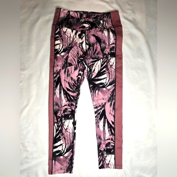 Pink Floral Compression Workout Set – Medium Leggings & Large Sports Bra – Match - Picture 1 of 6